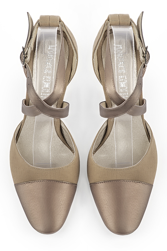 Tan beige women's open side shoes, with crossed straps. Round toe. Medium comma heels. Top view - Florence KOOIJMAN